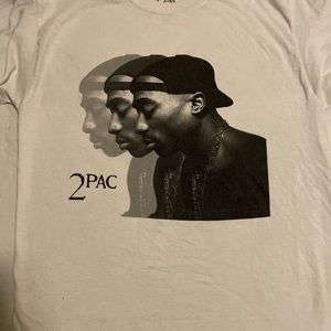 Tupac graphic t